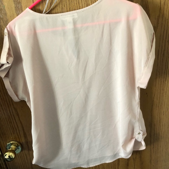 Cute beige Calvin Klein shirt - Picture 2 of 5